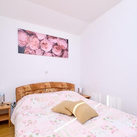 Apartments Vanda Mali Lošinj Exterior foto