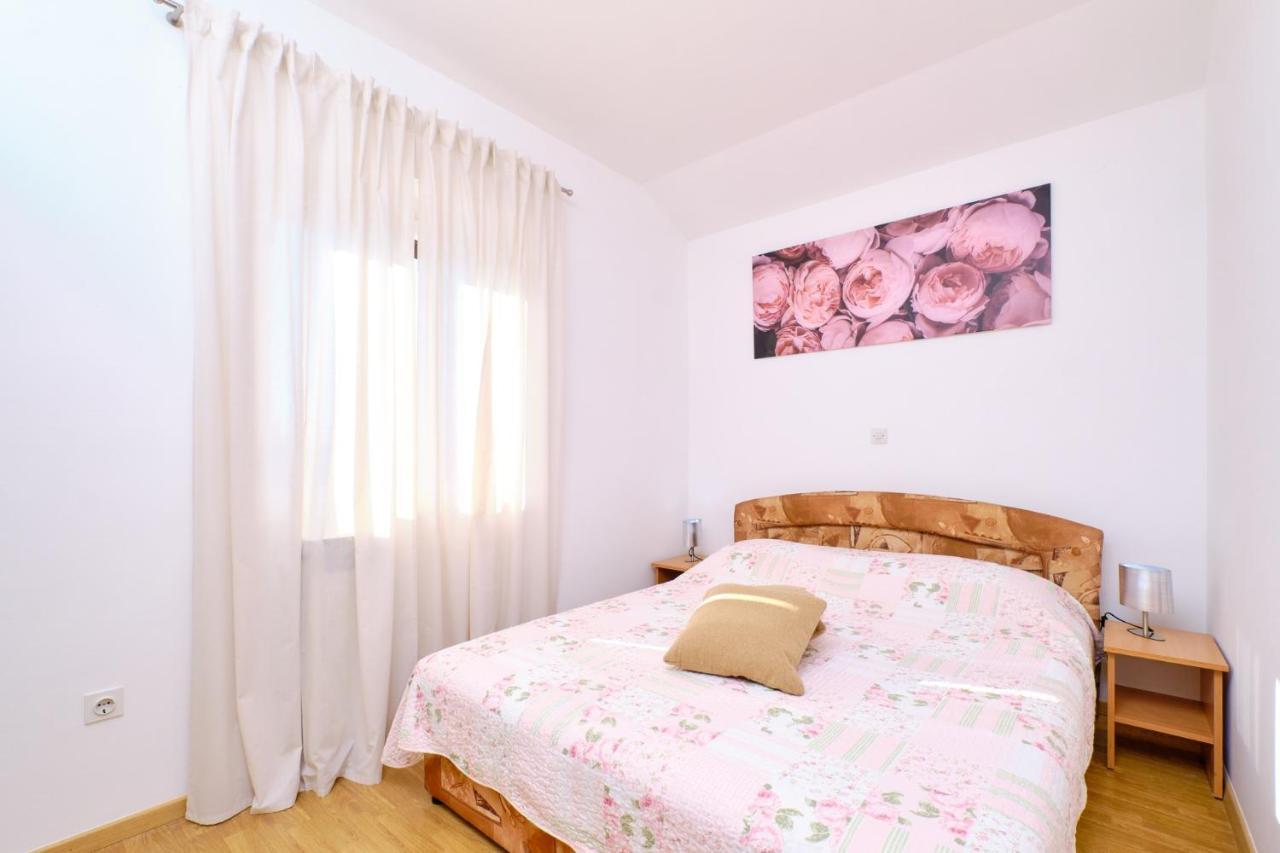 Apartments Vanda Mali Lošinj Exterior foto