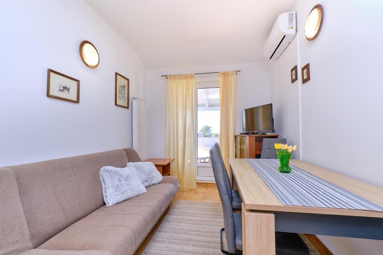Apartments Vanda Mali Lošinj Exterior foto
