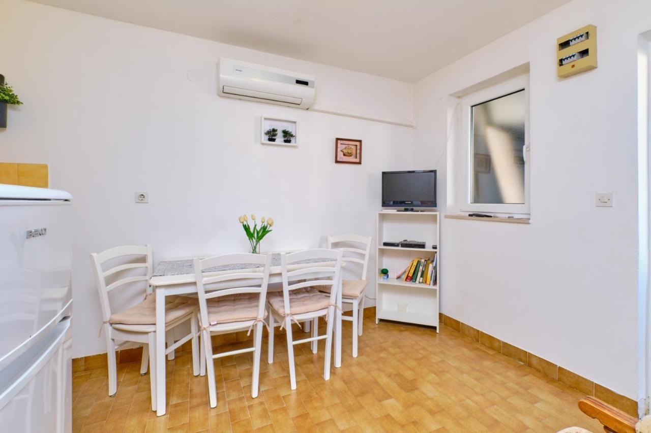 Apartments Vanda Mali Lošinj Exterior foto